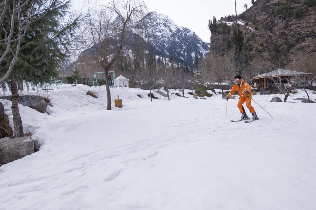 Solang Valley Resort Manāli Exteriör bild
